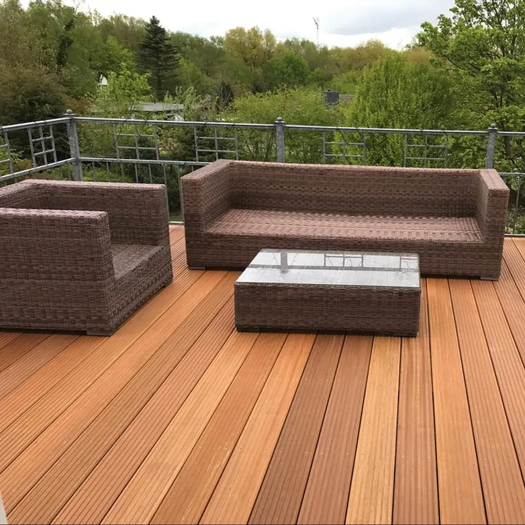 How to prepare your deck for spring.