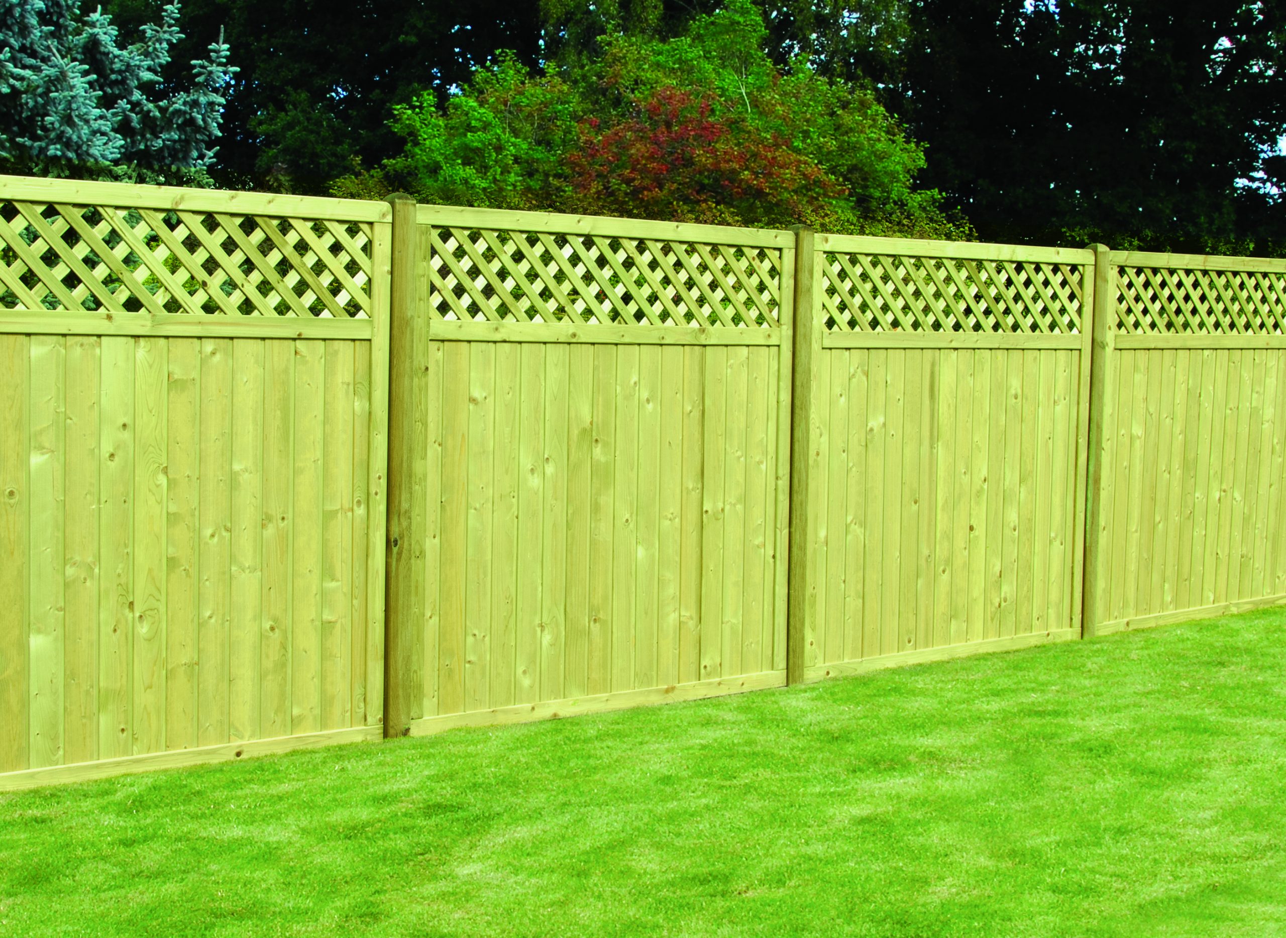 Tongue and groove lattice top fence panel